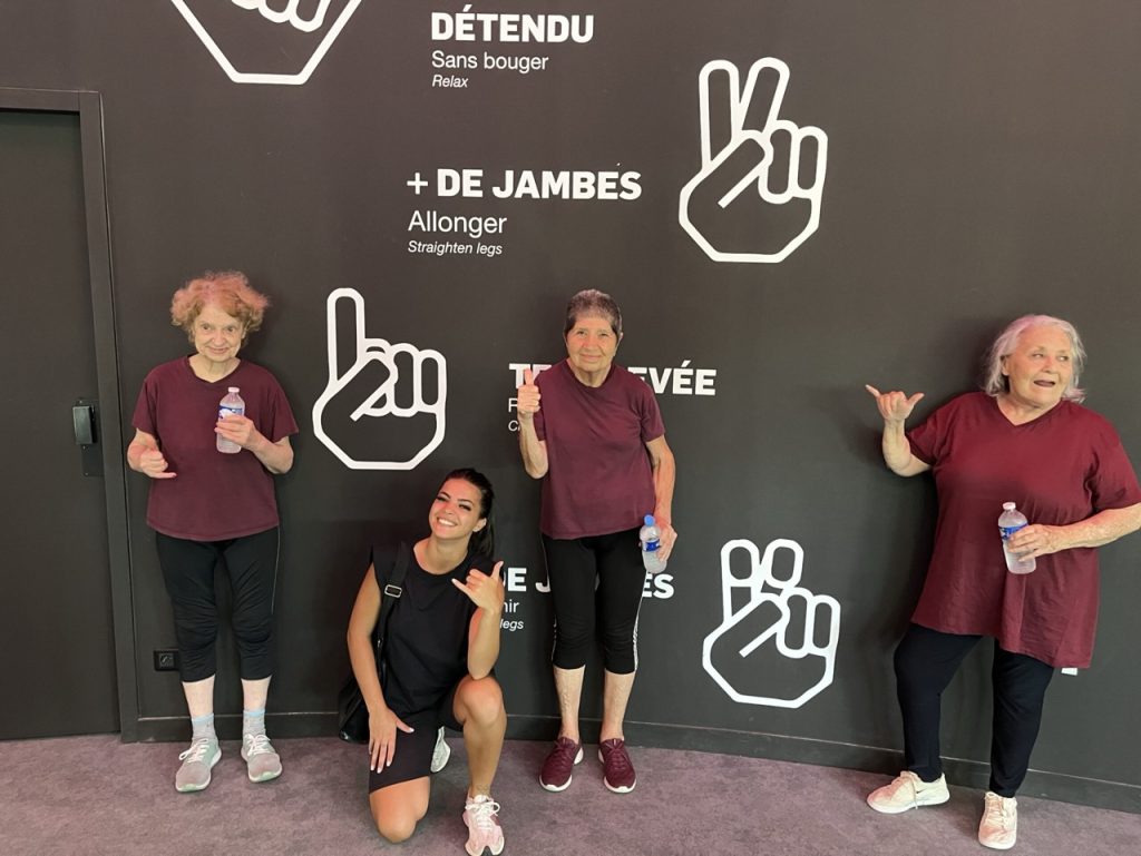 Ehpad Joliette photo souvenir ifly personne âgée